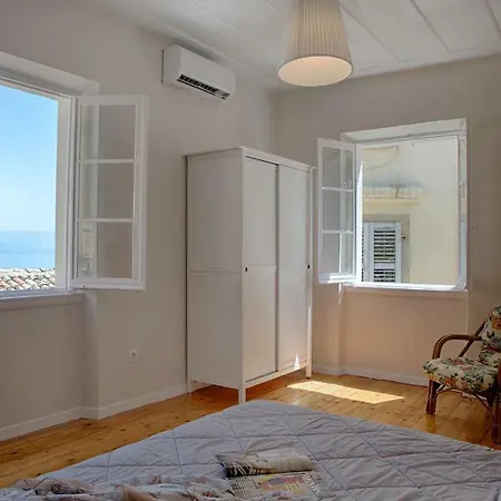 Serene Sea View In Corfu Old Town Apartment
